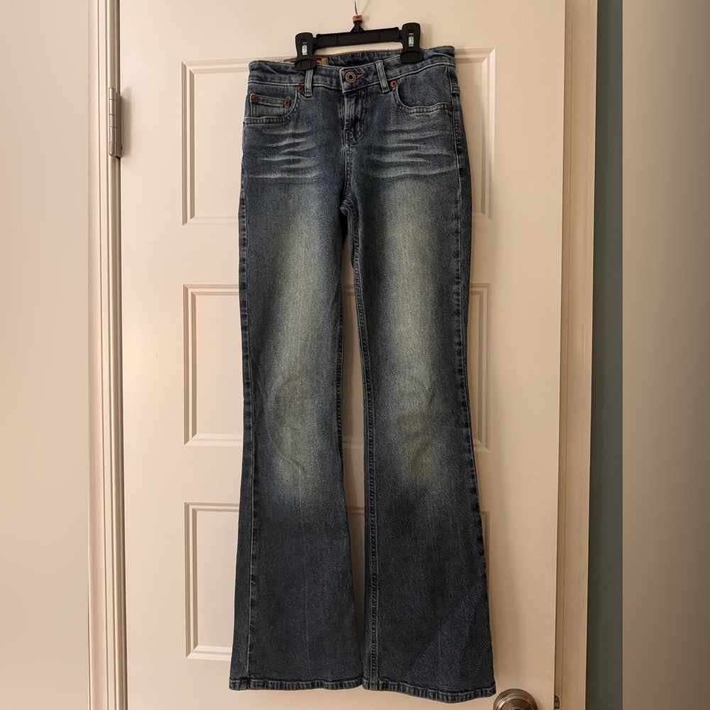 Guess Women's Stretch Blue Jeans with bell bottom